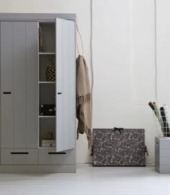 WOOOD Connect Kast 3-Deurs Met Lade - Grenen - Betongrijs - 195x140x53 9 WOOOD Connect Kast 3-Deurs Met Lade - Grenen - Betongrijs - 195x140x53 -Meubilair Verkoop 284daa6748ce4cdca23e101dbdfbc714